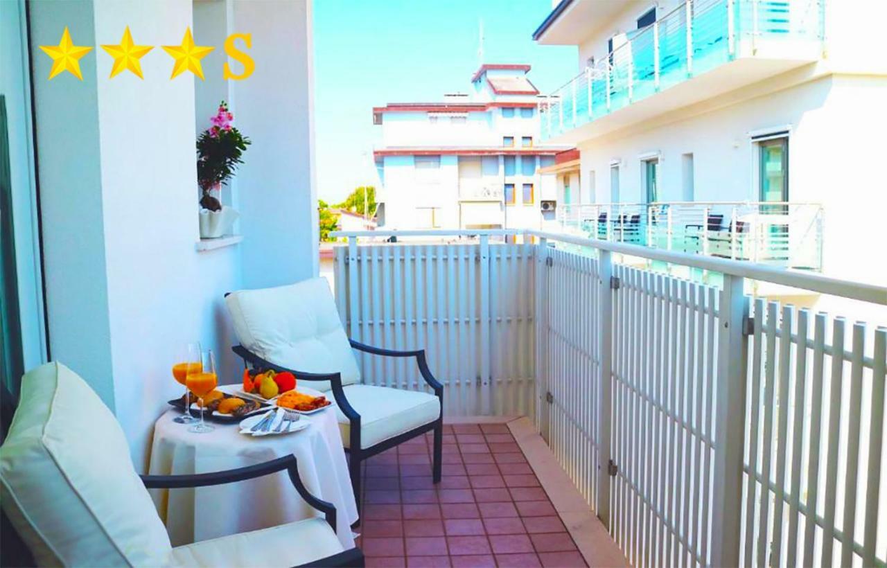 Hotel Rossini 4S Lignano Sabbiadoro Eksteriør bilde